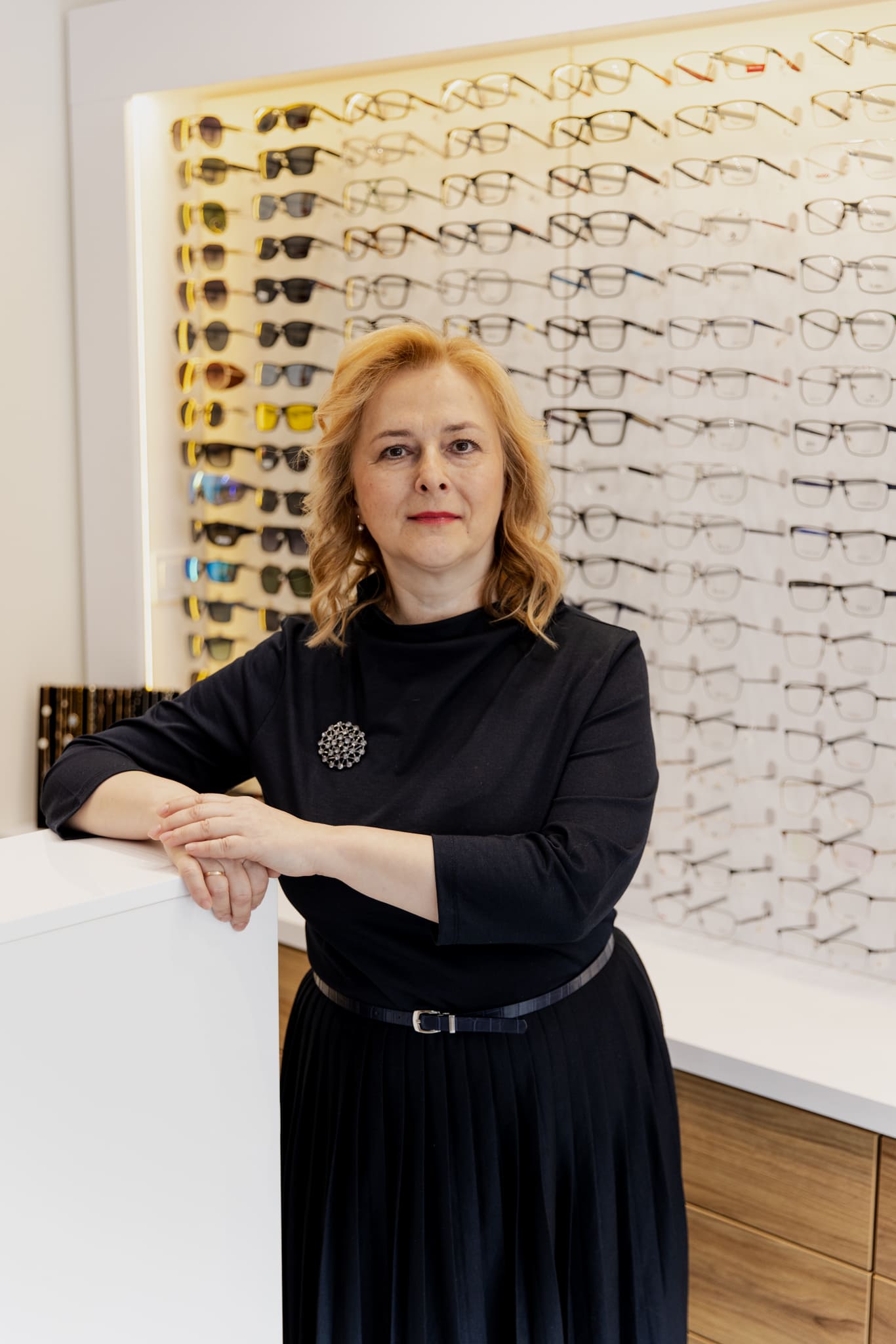 dr n. med. Joanna Lekston-Madej — specjalistka kontaktologii w salonie Salvia